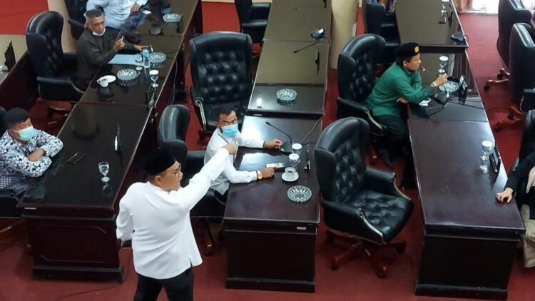 Bupati Solok walk out dari sidang DPRD