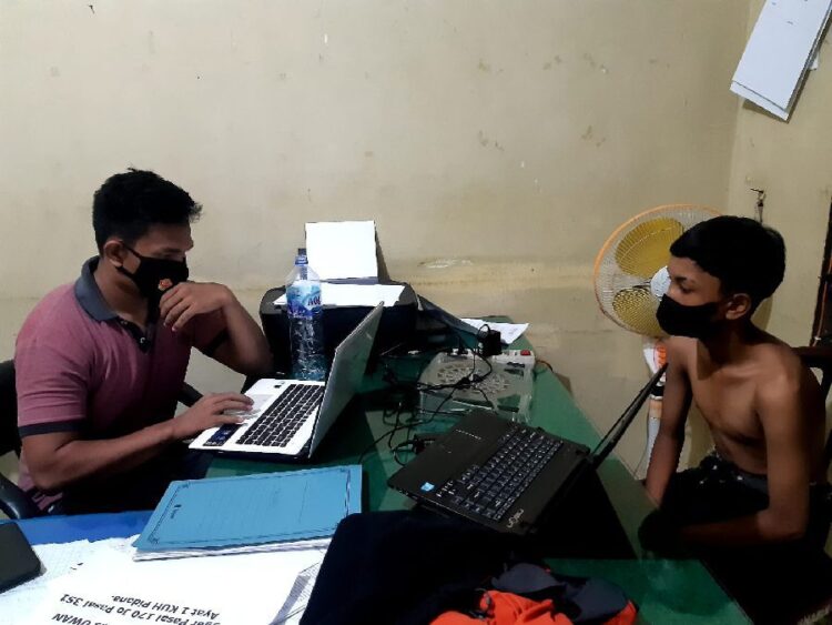 Teken Surat Perjanjian, 18 Remaja yang akan Terlibat Tawuran di Bungo Pasang Dipulangkan ke Orang Tua 1 Penyidik meminta keterangan para pelajar yang akan melakukan tawuran. (IST)