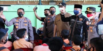 Kapolda Sumbar Hadiri Pelaksanaan Vaksinasi Massal Di GOR Bermawi Bukittinggi