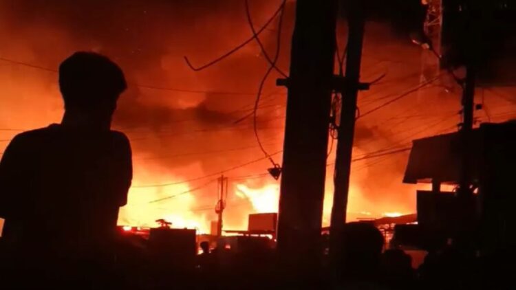 Pasar Kambang terbakar. (ist)