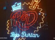 Hadir di Padang, Lepaskan Candu Makan Durian di Rajo Durian