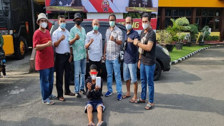 Tim Klewang Satreskrim Polresta Padang menangkap pencuri HP yang sempat viral di medsos. (IST)