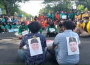 Tanya Penanganan Covid-19 di Sumbar, Ratusan Mahasiswa Serbu Kantor Gubernur