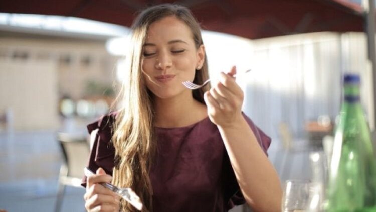 ilustrasi makan (shutterstocks)