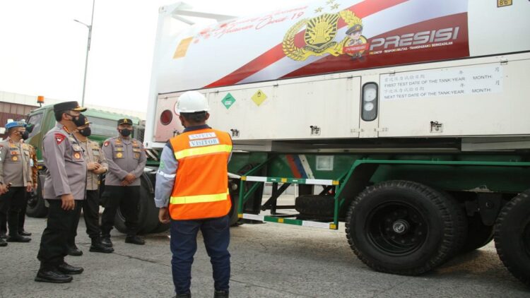 Bantuan Iso Tank untuk masyarakat dari Kapolri.