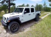 Jeep Gladiator Rubicon Dibanderol dengan Harga Selangit, Kuat Libas Berbagai Medan Offroad