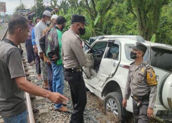 Sibinuang Hantam Terios di Komplek Polri Lubuk Buaya, Pengendara Luka-luka