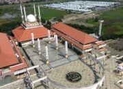 Punya Banyak Destinasi Indah, Ini 9 Tempat Wisata Religi Yang Populer di Indonesia