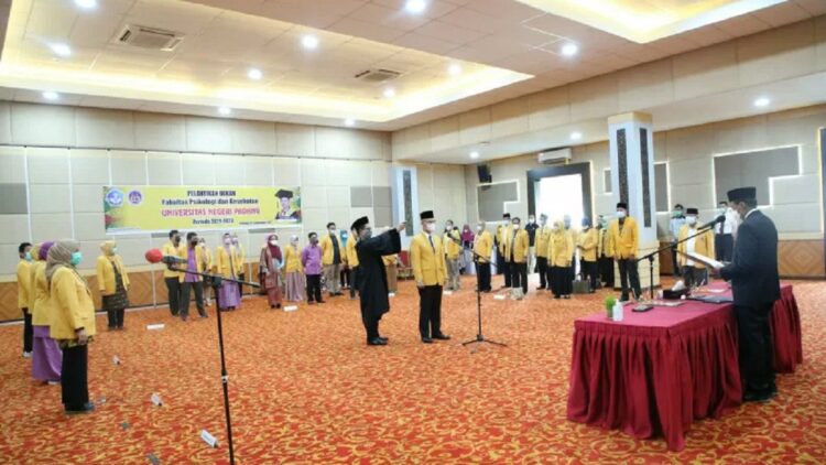 Pelantikan Dekan FKP UNP.