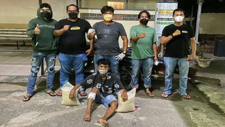 Pencuri Beras di Padang Ditembak Tim Klewang, Korban Rugi Rp100 Juta 1 Pencuri beras ditembak TIm Klewang di Padang.