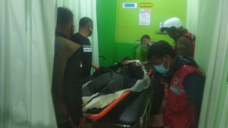 Pendaki yang terjatuh di cadas Gunung Marapi sudah mendapat perawatan di RS Yarsi Padang Panjang. (WAG Siaga Bencana)