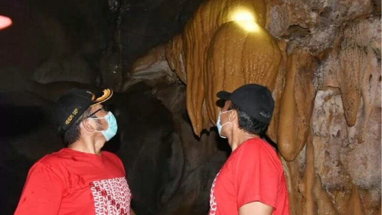 Gua Kelelawar di Luki bakal Dikembangkan untuk Tujuan Wisata dan Petualangan 1 Wali Kota Padang, Hendri Septa saat berkunjung ke Gua Kelelawar Padang. (Antarasumbar/HO-Pemko Padang)