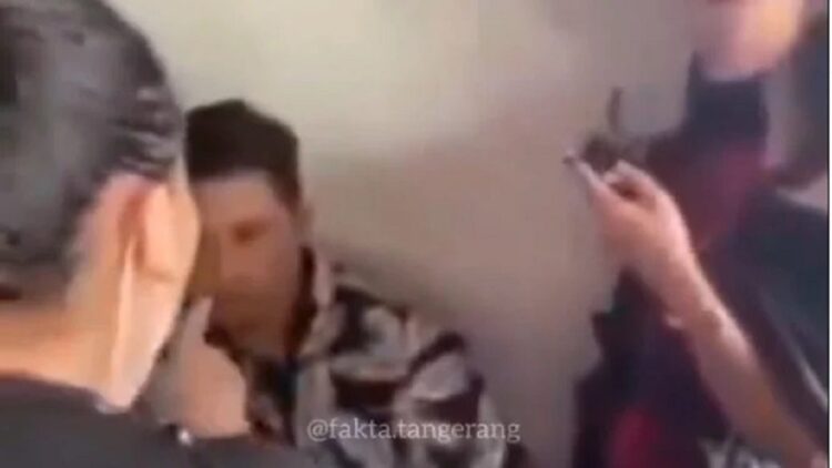 Viral istri labrak suami selingkuh di warung (Instagram/fakta.indo)