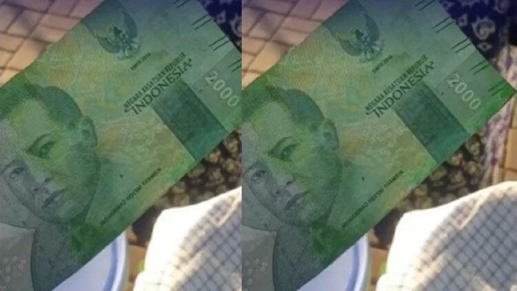Uang Rp2.000 Disemprot Berubah Warna seperti Uang Rp20.000, Kok Bisa? 1 Uang Rp2 ribu berubah seperti warna uang Rp20 ribu viral. (Instagram/Indoviiral8)