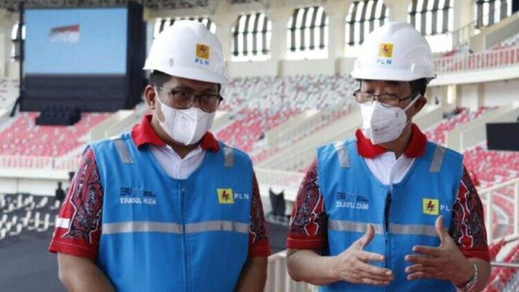 PLN Jamin Pembukaan PON Papua dengan Listrik Tanpa Kedip 1 Dirut PLN, Zulkifli Zaini mengecek ketersediaan listrik di PON XX Papua.