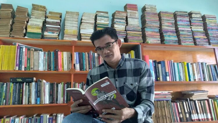 Truisme “Narkotika Jenis” dalam Media Massa Indonesia 1 Holy Adib