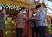 Kepada ASN Pemprov Sumbar Gubernur Minta Teladani Etos Kerja dan Disiplin Pejabat Purna Tugas
