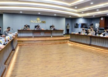 Kapolri: Jangan Ragu Pecat dan Pidanakan Anggota Yang Melanggar!