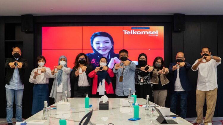 Berpartisipasi dalam #GirlsTakeOver 2021, Telkomsel Akselerasikan Pemberdayaan Perempuan di Industri Teknologi Indonesia 1 Mentoring Girls Take Over oleh jajaran Direksi Telkomsel.