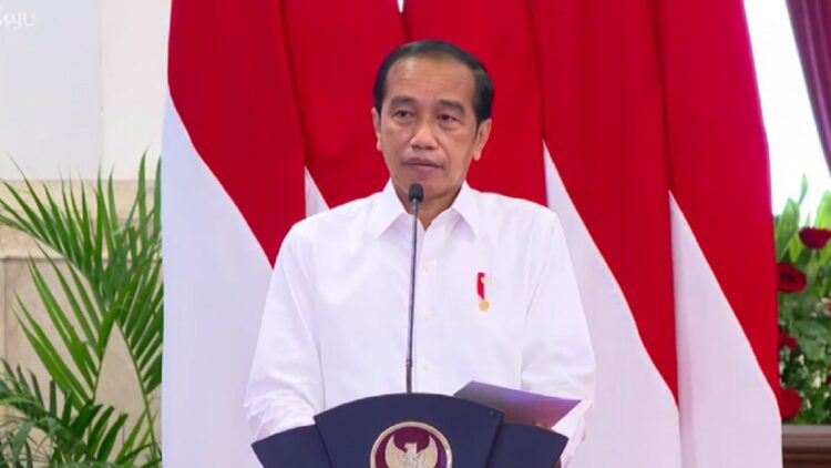Tangkapan Layar - Presiden Jokowi memberikan pengarahan kepada peserta Program PPRA LXII dan PPSA XXIII 2021 Lembaga Ketahanan Nasional di Istana Negara, Jakarta, Rabu (13/10). (ANTARA/Indra Arief)