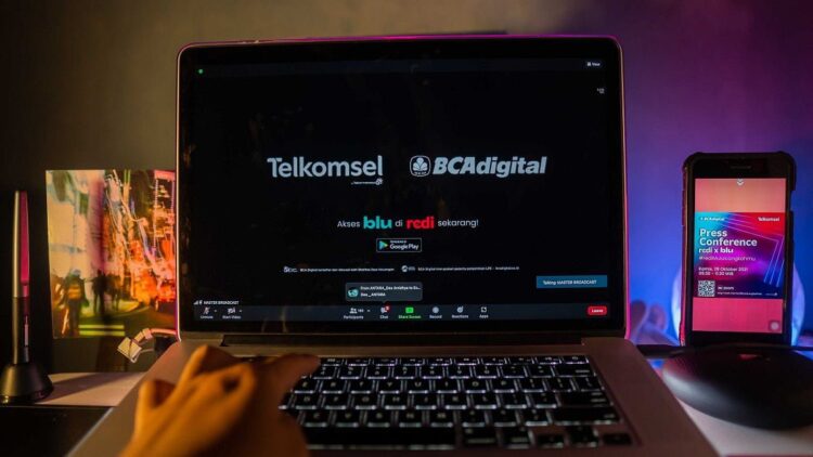 Telkomsel redi x blu by BCA Digital.