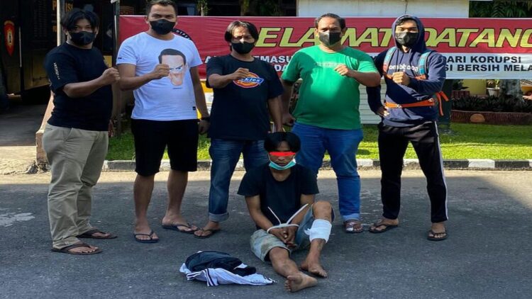 Ketahuan Mencuri Drum Air, Andriko Ditangkap saat Bermain Domino di Mata Air Kota Padang 1 Tim Klewang Satreskrim Polresta Padang menangkap pencuri drum penyimpanan air. (IST)