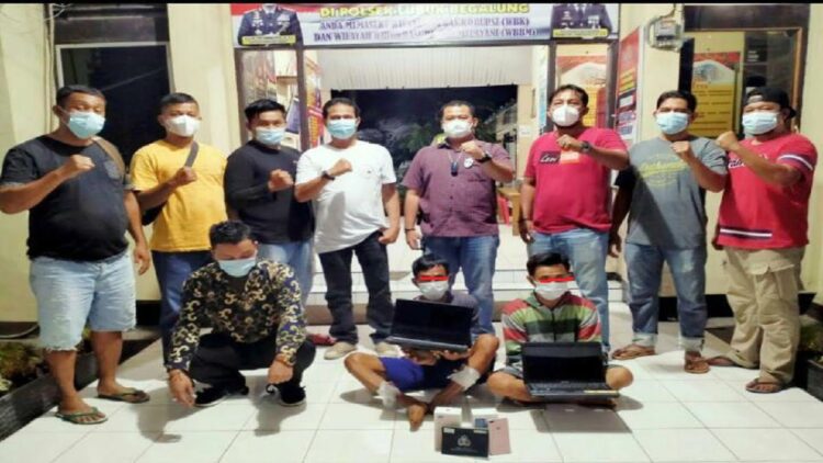 Dua orang ditangkap Tim Pyton Unit Reskrim Polsek Lubuk Begalung karena terlibat kasus pencurian. (IST)