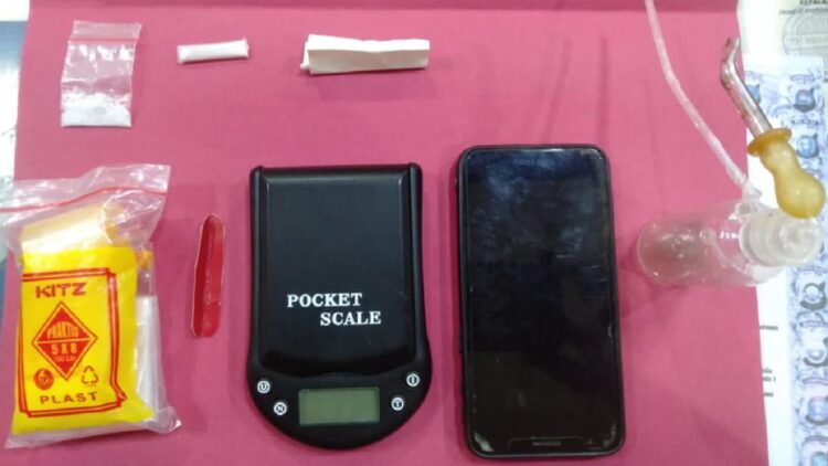Barang bukti sabu yang diamankan dari seorang bandar di Padang. Dia menangis saat diciduk petugas.