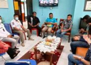 Upss! Buang Sampah ke Sungai, Warga Payakumbuh Ini Dapat Teguran Keras DLH