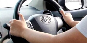 Mobil Menerjang Banjir Amankah untuk Power Steering? Begini Penjelasan Ahli