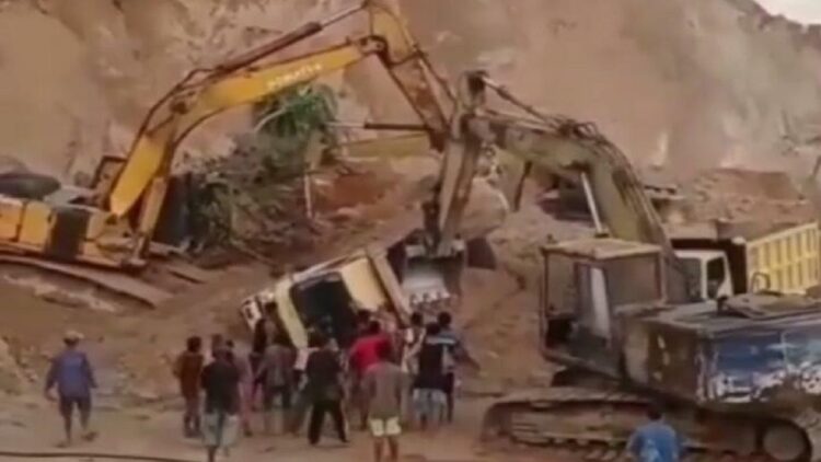 Sejak Awal November, 11 Kali Bencana Terjadi di Padang Pariaman 1 Longsor galian C di Padang Pariaman yang terjadi beberapa waktu lalu.