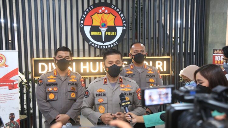 Keterangan pers dari Karopenmas Divhumas Polri terkait meninggalnya eks Bupati Yahukimo.