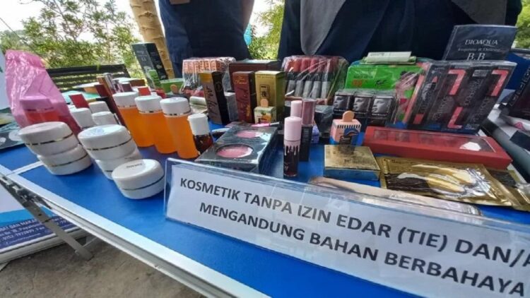 Jangan Sembarangan Menjual Obat Herbal untuk Imun, Ini Kata BBPOM Sumbar 1 ilustrasi kosmetik tanpa izin edar yang ditemukan BBPOM