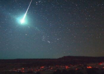 Ajaib! Wanita Ini Selamat usai Meteorit Mendarat di Atas Ranjang saat Ia Tertidur