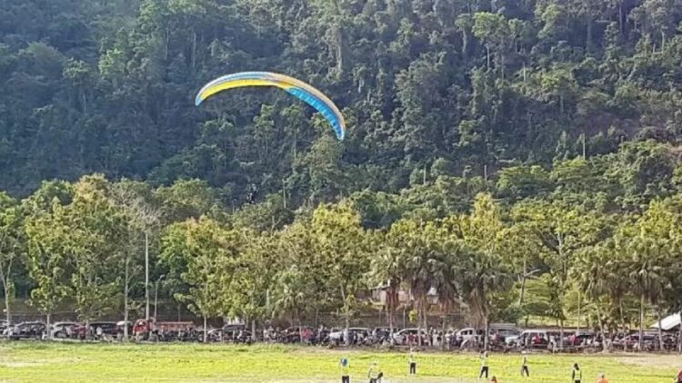 Atlet paralayang Sumbar di PON Papua. (ANTARA/HO KONI Sumbar)