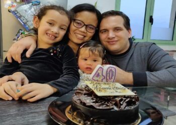 Inspiratif! Anak Tukang Jahit dari Gunung Talang Jadi Pejabat Perusahaan Listrik di Prancis