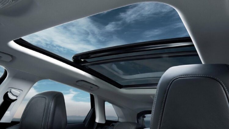 Ilustrasi sunroof. (net)