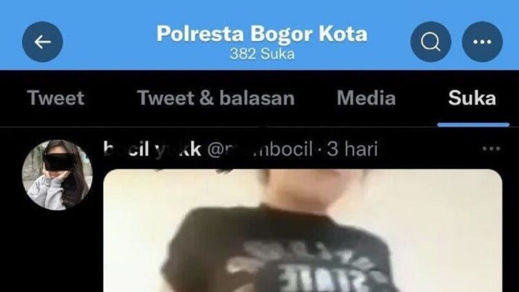 Akun Twitter Polresta Bogor yang meng-like konten syur viral di dunia maya. (Tangkapan Layar)