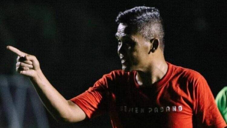 Pelatih Semen Padang FC, Hendri Susilo. (dok. istimewa)