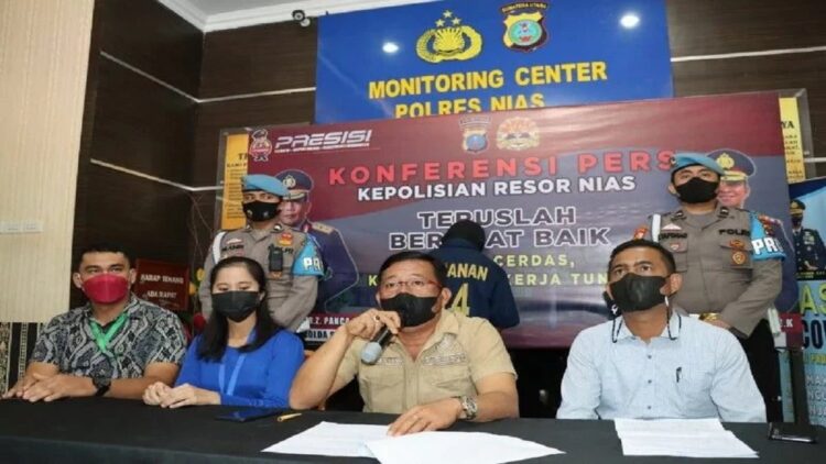 Ulah Film Porno, Adik Perkosa Kakak Kandung hingga Bunting, Orangtua Lapor Polisi 1 Ekspose kasus di Mapolres Nias, Selasa (23/11/2021), terkait kasus tindak pidana pencabulan yang dilakukan SN (15) terhadap saudara kandungnya sendiri hingga hamil. (ANTARA/HO)