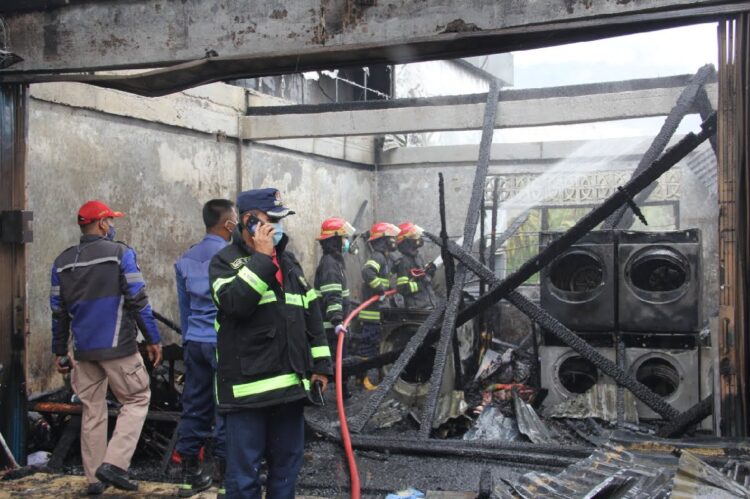 Kebakaran Hanguskan 5 Petak Kios di Indarung, Diduga Korsleting Listrik, Begini Kronologinya 1 IMG 20211128 WA0009 resize 10
