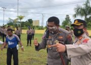 Kapolres Mentawai Lempar Kasat Lantas Pakai Kue, Ada Apa?