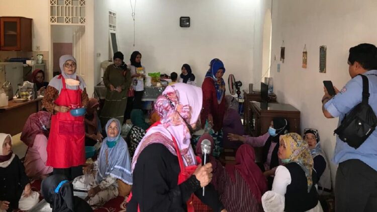 Pelatihan PNM Mekar yang diinisiasi CSR Semen Padang.