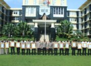 Sukseskan Vaksinasi, Kapolda Sumbar Beri Penghargaan untuk Personel