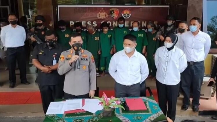 Press conference cabul di Polresta Padang.