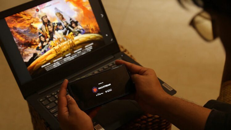 Serial Drama Kolosal MAXstream.