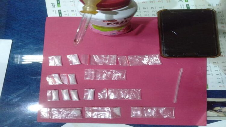 Barang bukti sabu-sabu yang berhasil disita polisi dari seorang IRT di Padang. (IST)