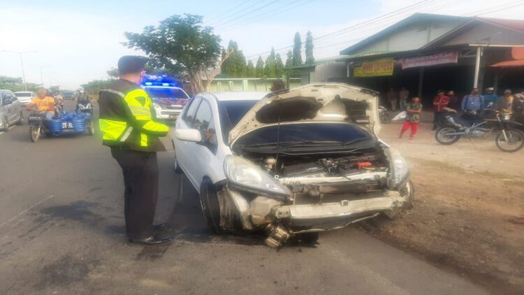Polresta Padang melakukan olah TKP kejadian kecelakaan tunggal di kawasan Bypass. (IST)