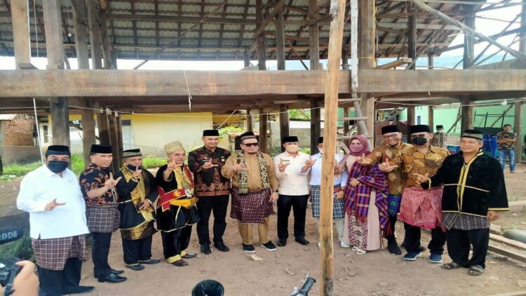 Kunjungi Kerajaan Jambulipo Sijunjung, Ketua DPD Dapat Gelar Kehormatan Tuanku Palito Alam 1 Kunjungan kerja ketua dan anggota DPD RI ke Kerajaan Jambulipo, Sijunjung. (IST)