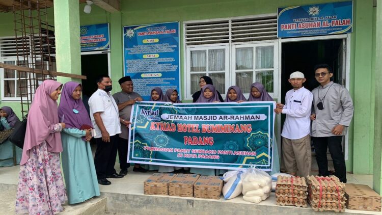 Bantuan dari Masjid Ar Rahman Kiryad Bumiminang.